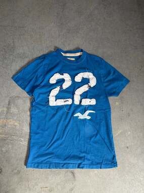 Y2K Hollister Number 22 Graphic T-Shirt Blue